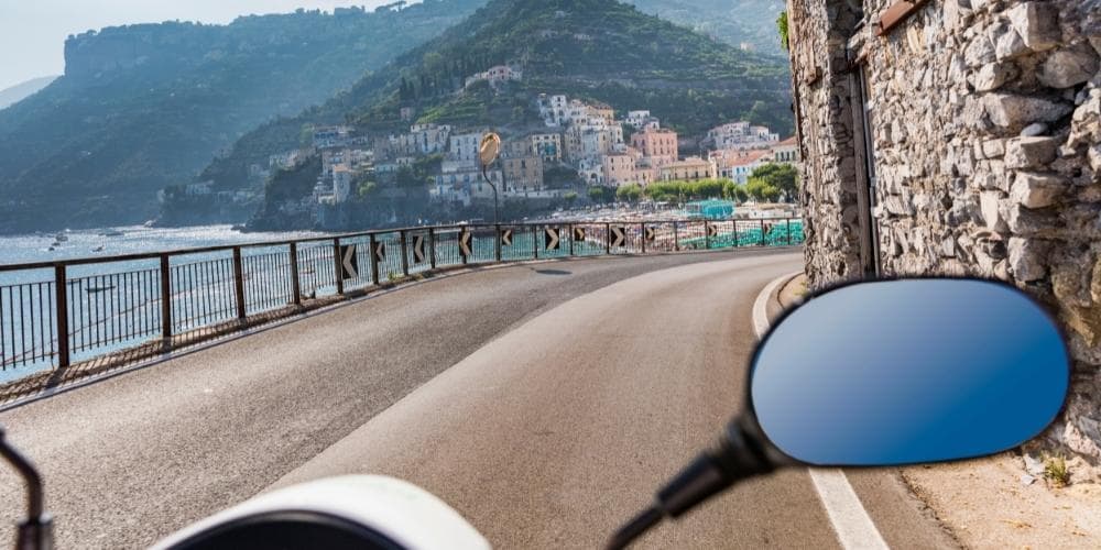 Costiera amalfitana come un local. Meglio niente auto. 